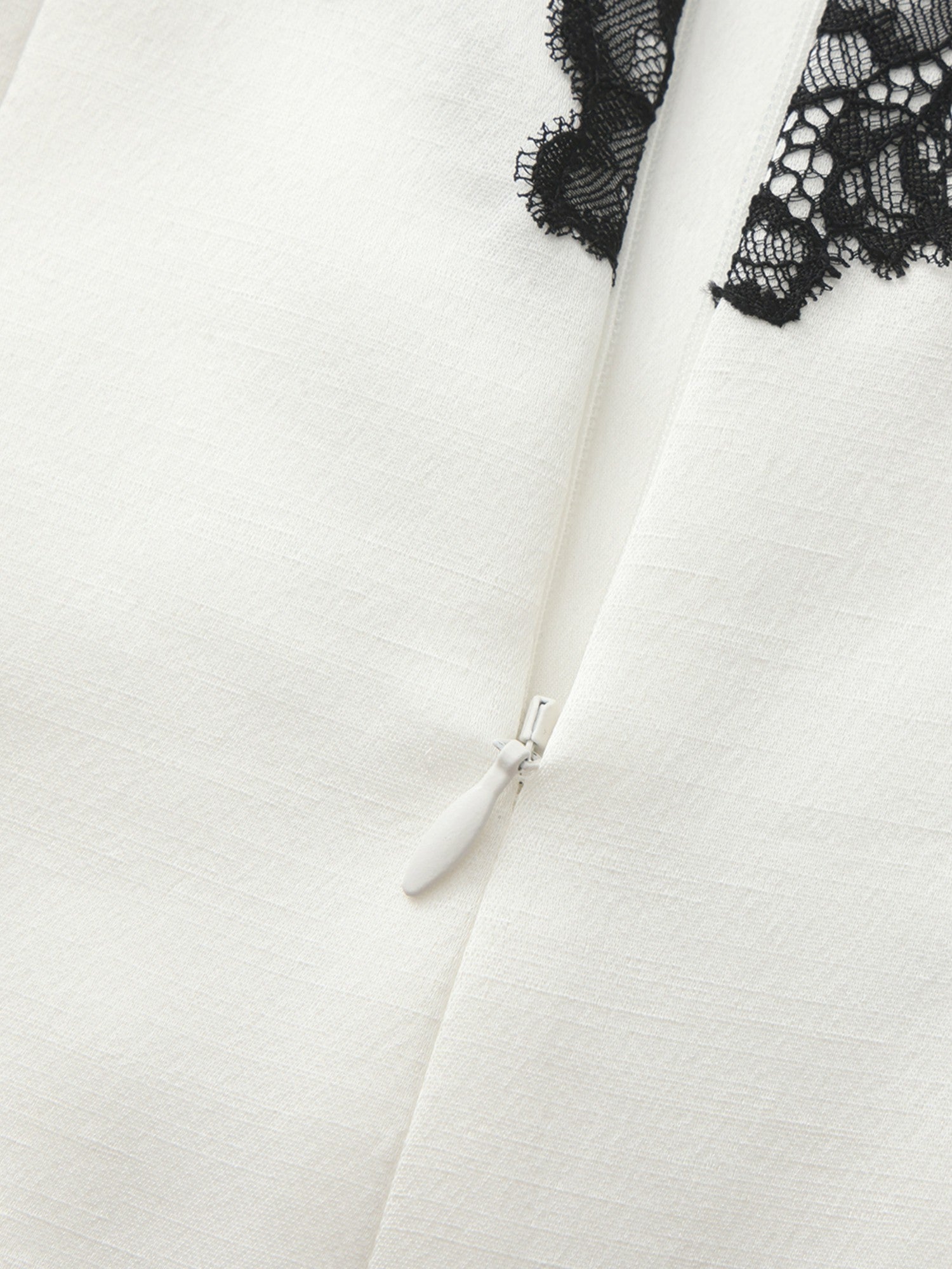Nana Jacqueline Daniela Lace-Trim Halter White Mini Dress White