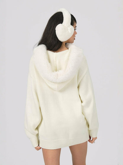 Nana Jacqueline Ava Fur Sweatshirt: White Knit Sweatshirt for Ski Trip White
