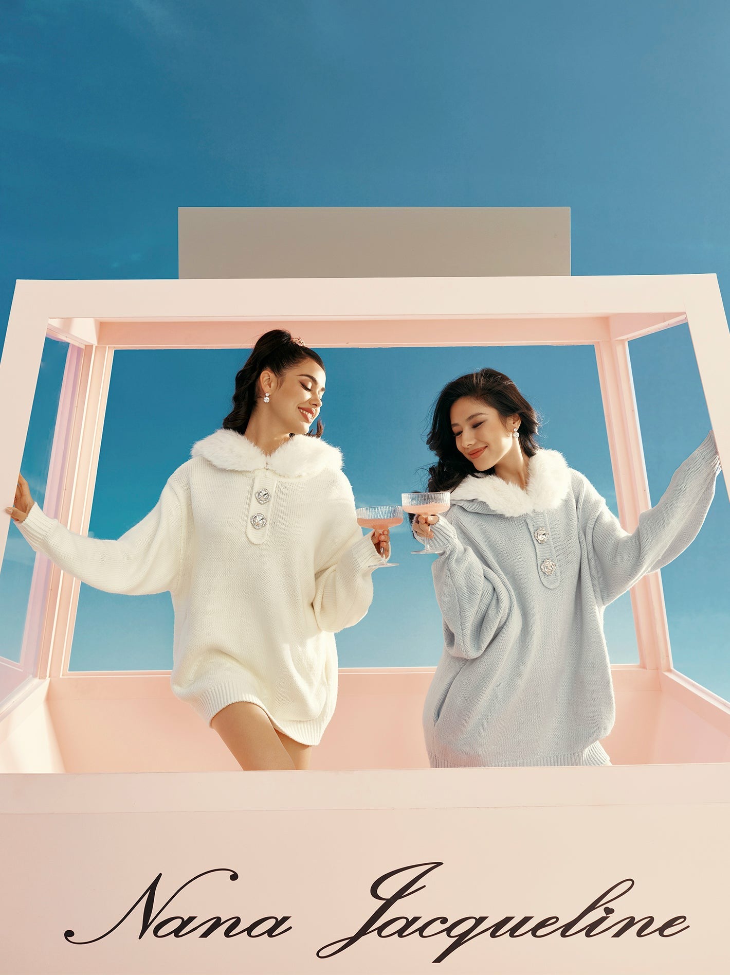 Nana Jacqueline Ava Fur Sweatshirt: White Knit Sweatshirt for Ski Trip White