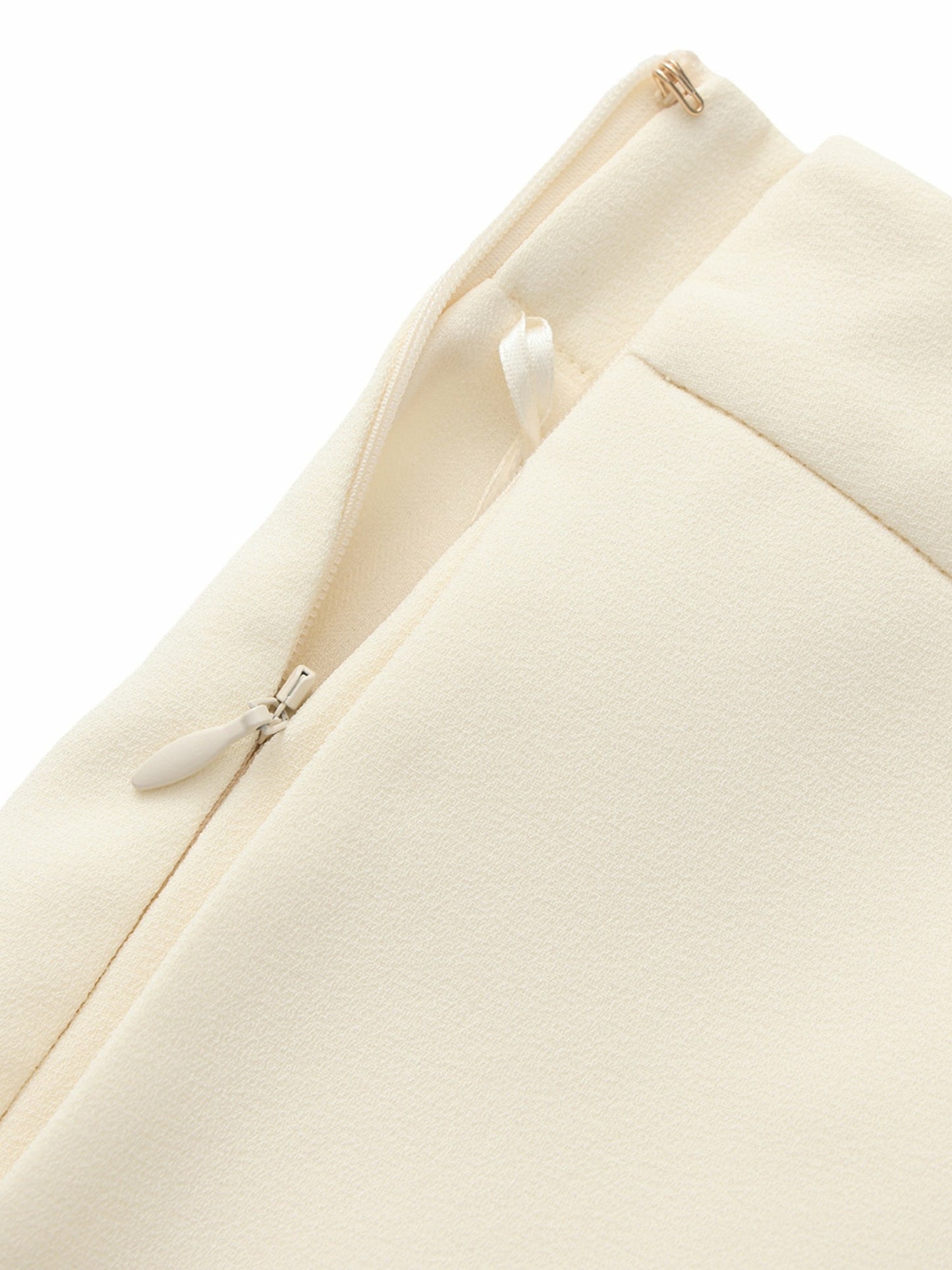 Nana Jacqueline Avalon Straight-Leg Champagne Shorts Champagne