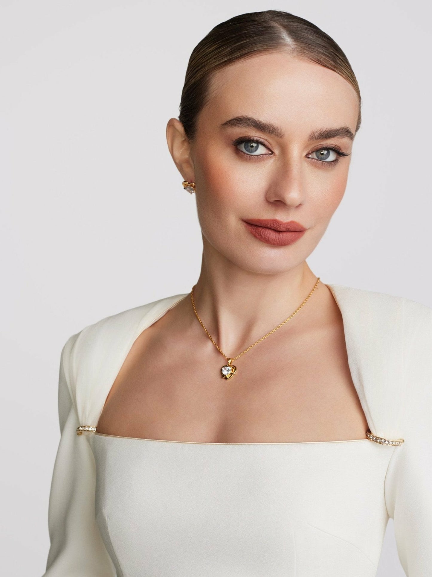 Nana Jacqueline Mirabel Necklace: White Necklace for Date Night White