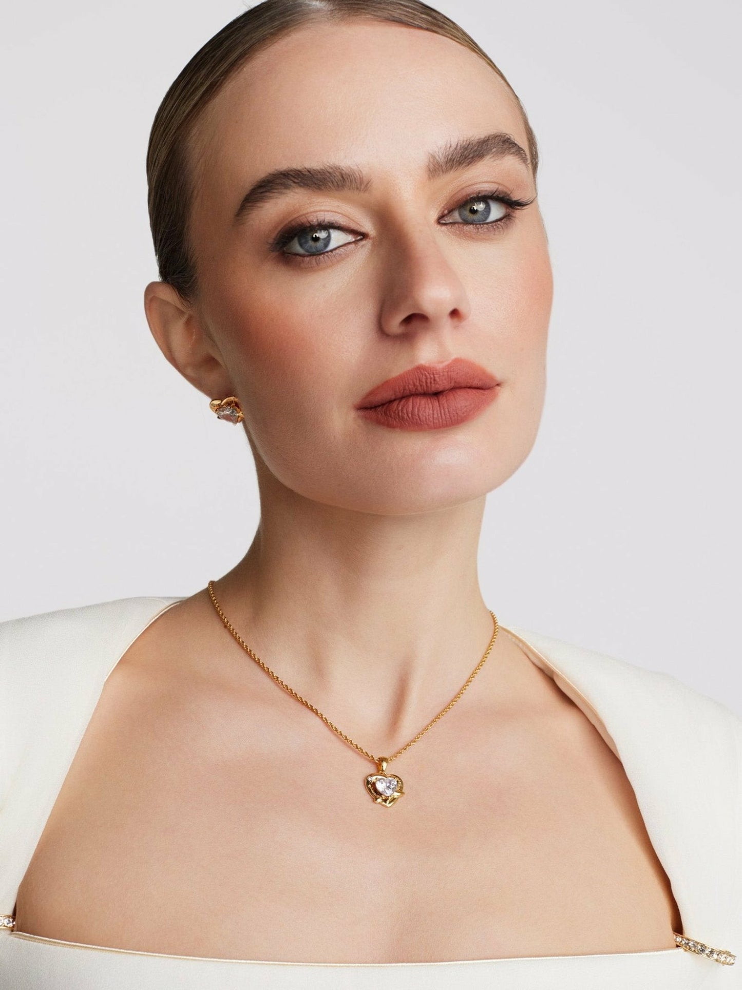 Nana Jacqueline Mirabel Necklace: White Necklace for Date Night White