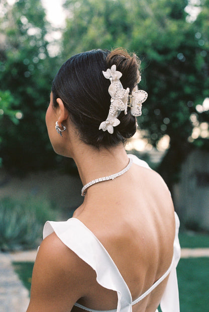 Nana Jacqueline Bianca Hair Clip: White Hair Clip for Bridal Shower White