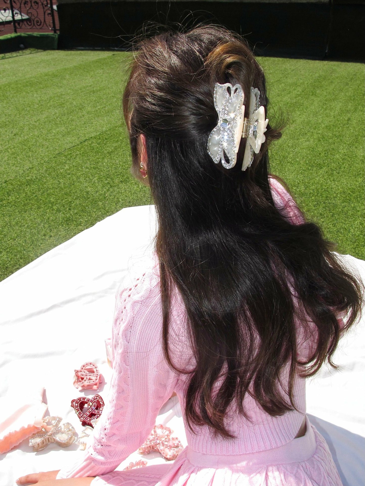 Nana Jacqueline Ariella Hair Clip: White Hair Clip for Bridal Shower White