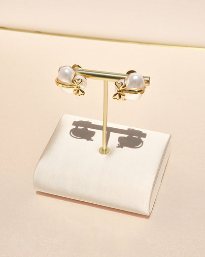 Nana Jacqueline Amor Earrings: White Pearl Earrings for Bridal Shower White