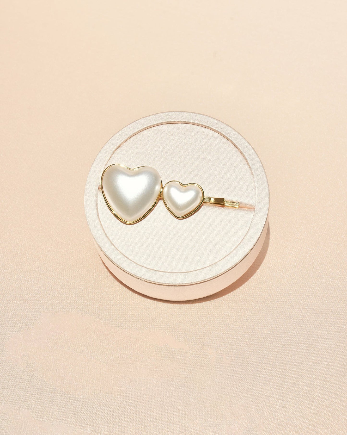 Nana Jacqueline Valencia Hair Clip: Gold Hair Clip for Date Night White