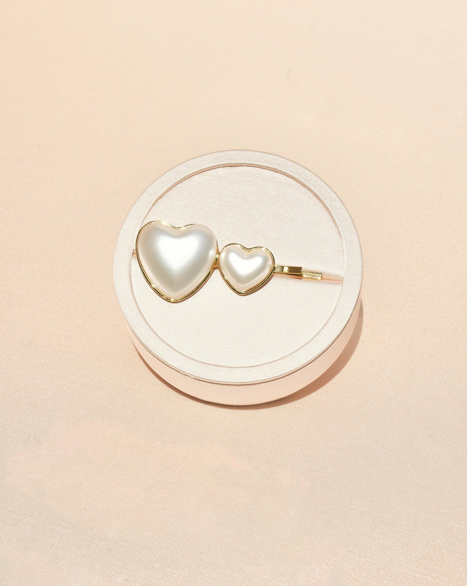 Nana Jacqueline Valencia Hair Clip: Gold Hair Clip for Date Night White