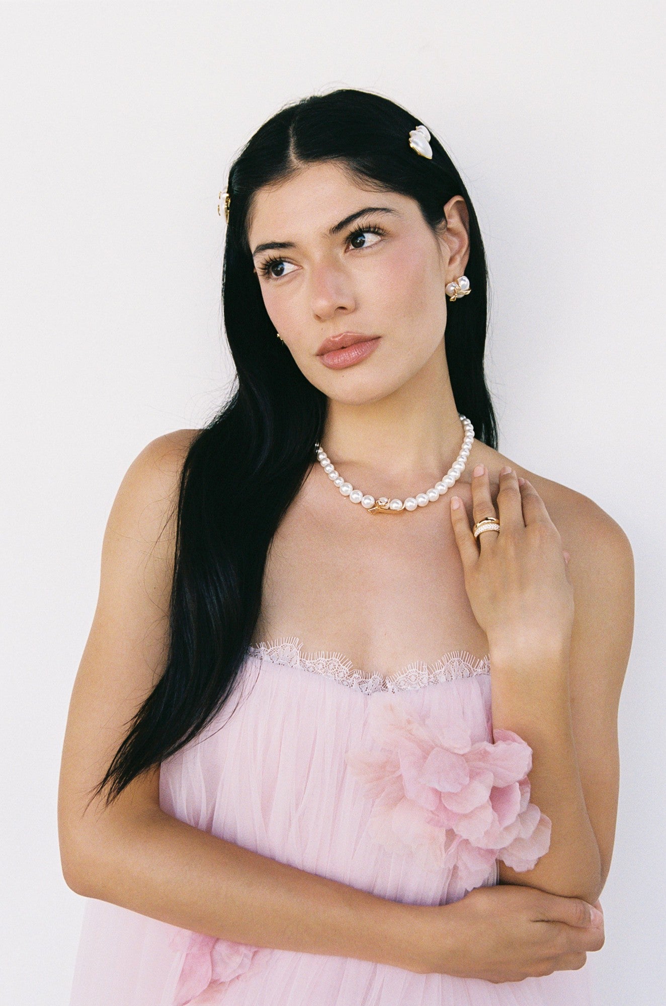 Nana Jacqueline Julisa Necklace: White Pearl Necklace for Bridal Shower White