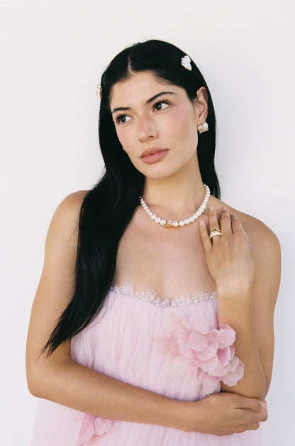 Nana Jacqueline Julisa Necklace: White Pearl Necklace for Bridal Shower White