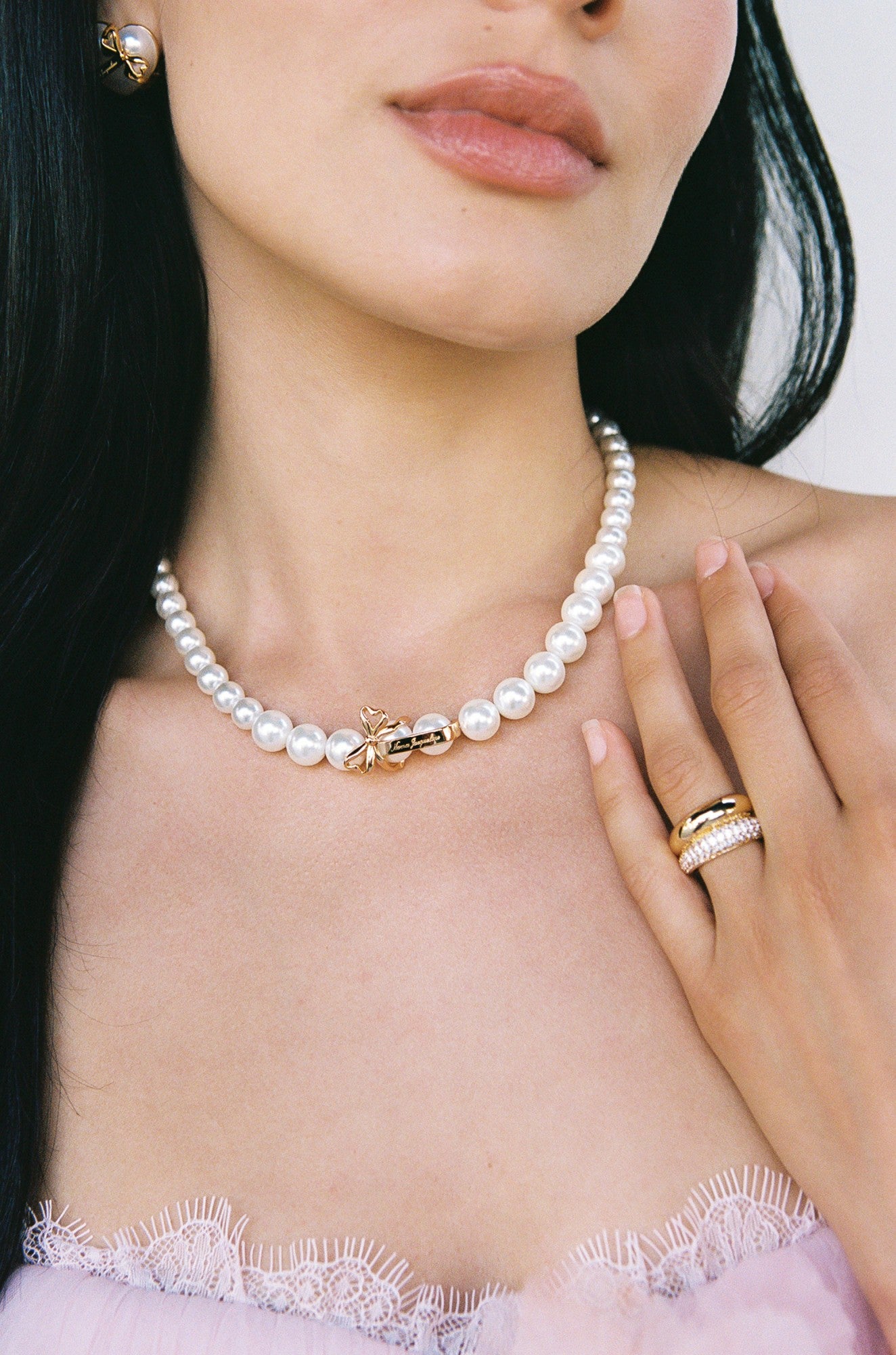 Nana Jacqueline Julisa Necklace: White Pearl Necklace for Bridal Shower White