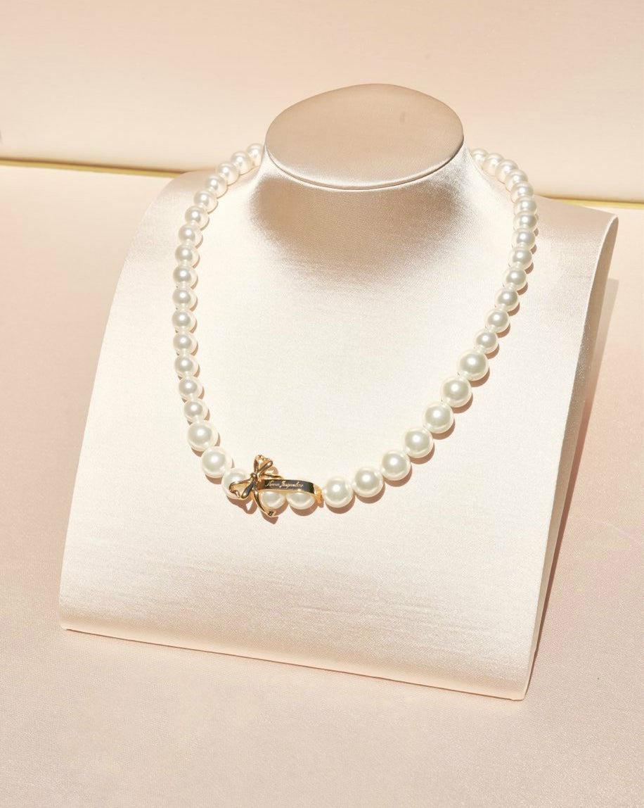 Nana Jacqueline Julisa Necklace: White Pearl Necklace for Bridal Shower White