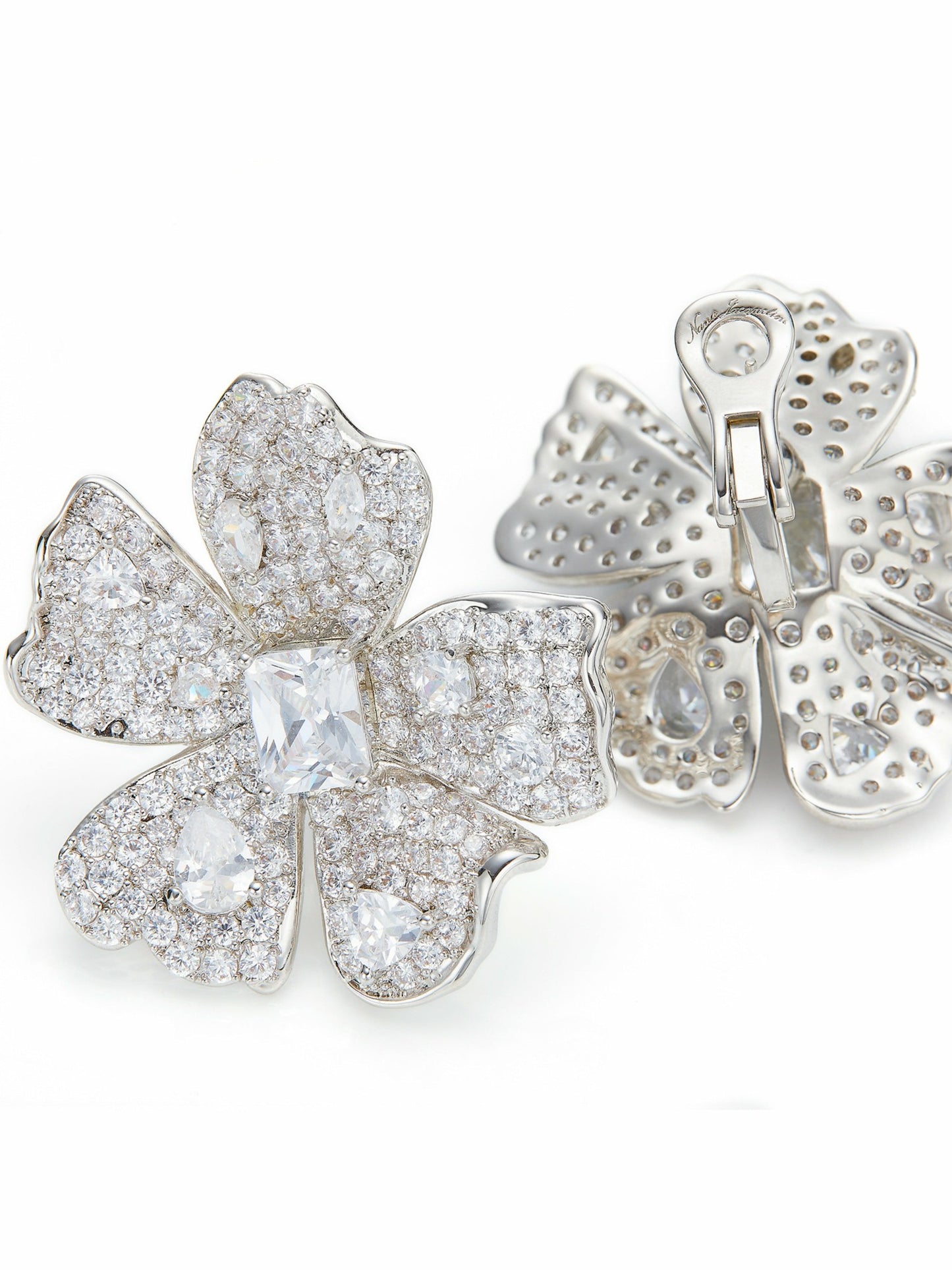 Nana Jacqueline Flora Floral Crystal White Earrings White