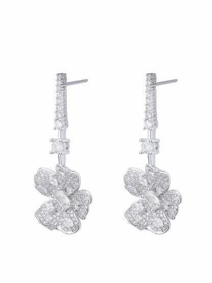 Nana Jacqueline Isadora Floral Drop White Earrings White