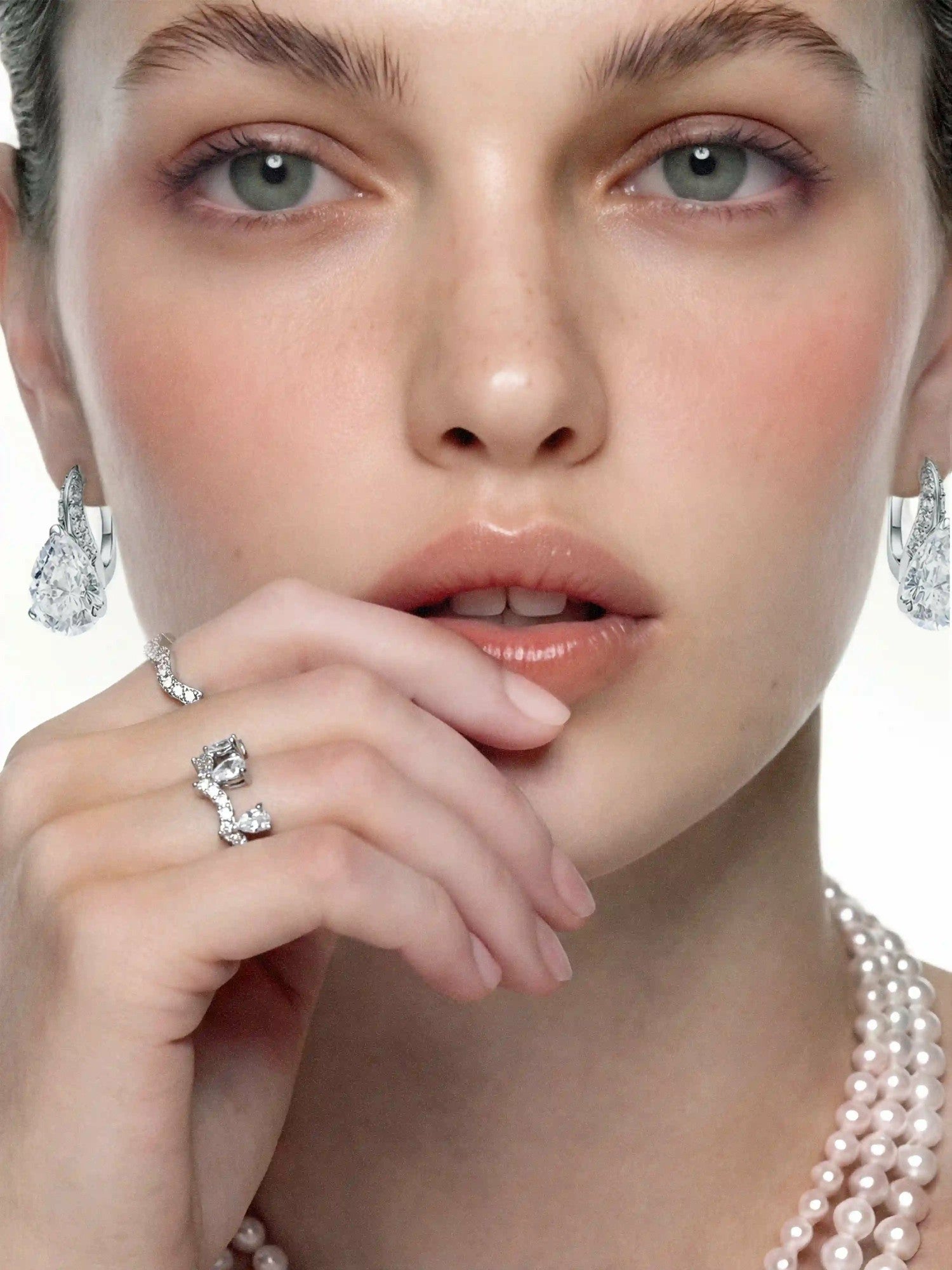 Nana Jacqueline Daniela Pear-Cut Crystal Drop Earrings White