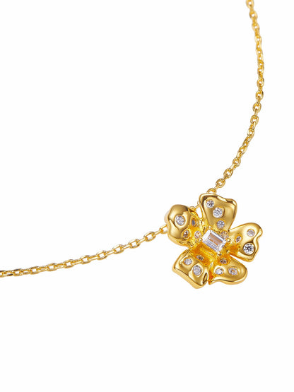 Nana Jacqueline Lumi Floral Pendant Gold Necklace Gold