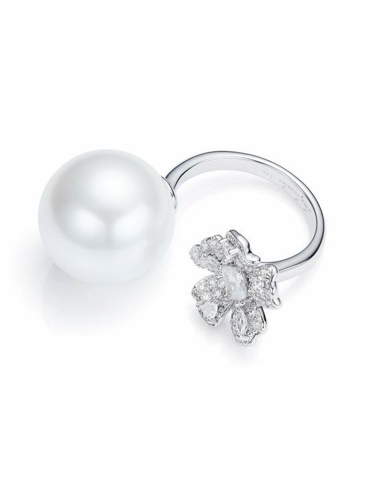 Nana Jacqueline Celina Pearl Flower White Ring White
