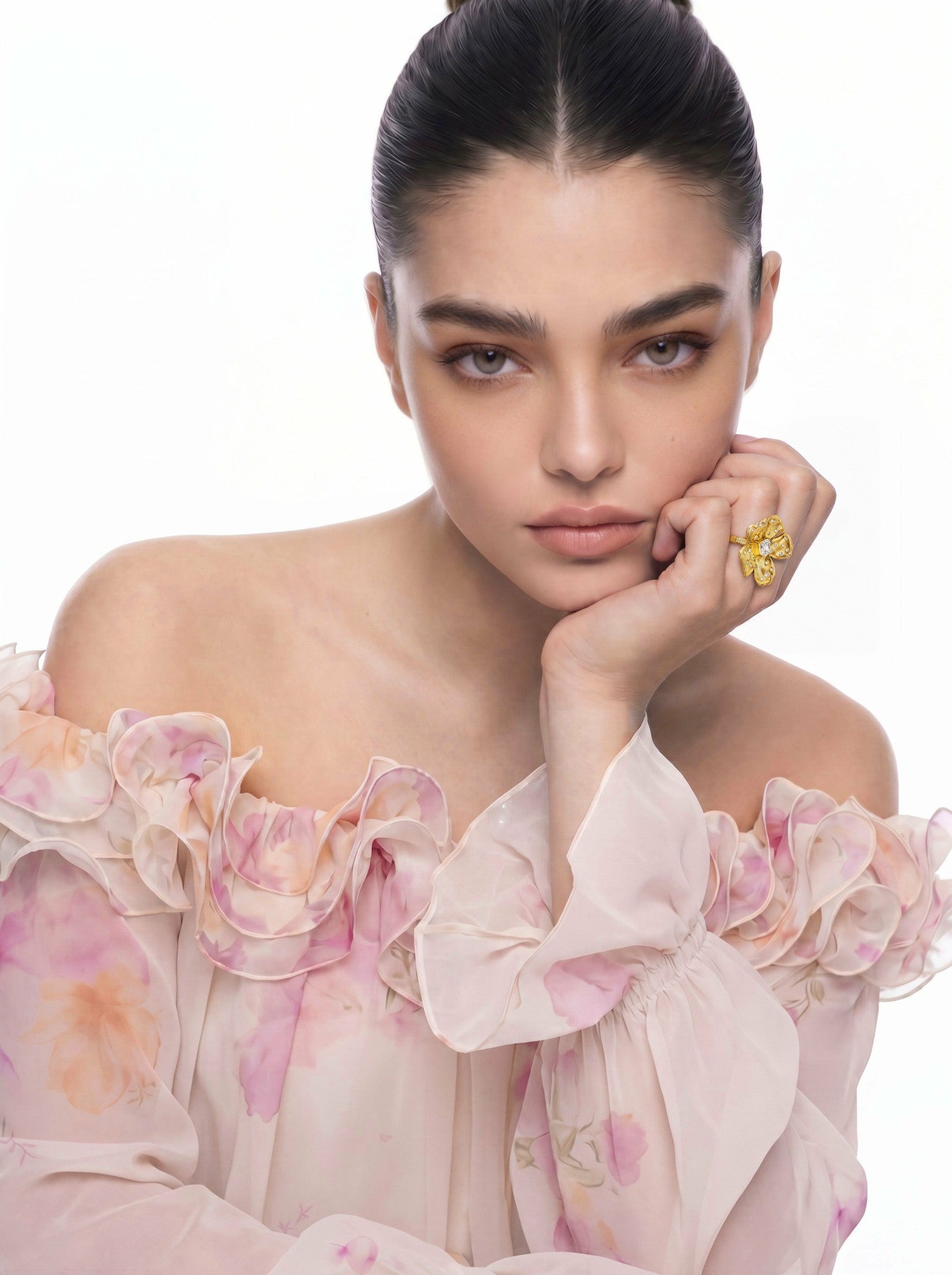 Nana Jacqueline Talluah Floral Crystal Gold Ring Gold