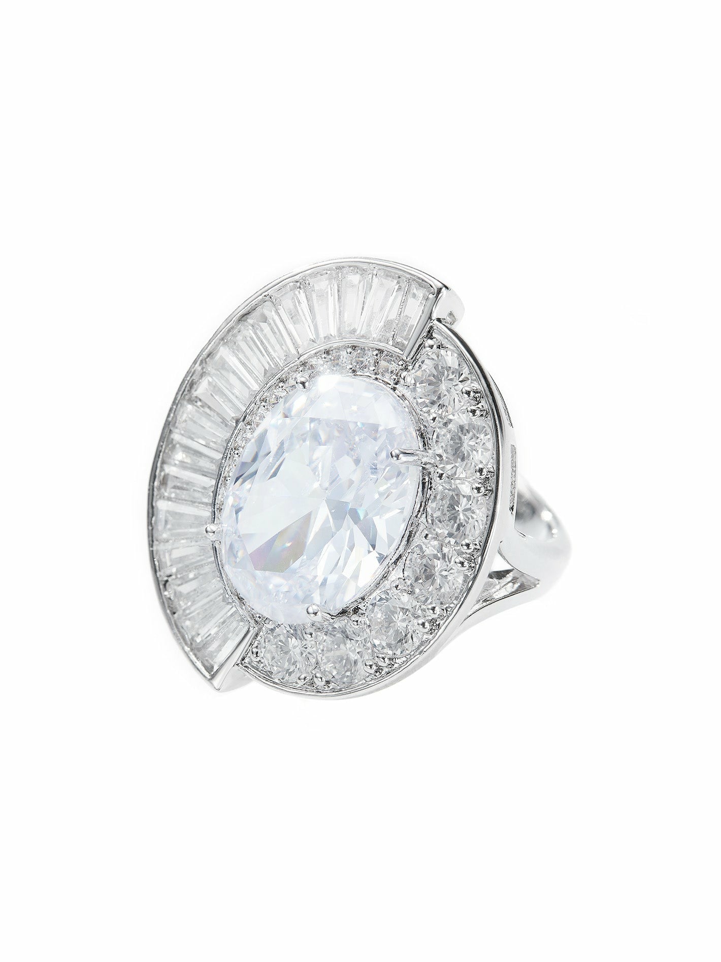Nana Jacqueline Audrina Ring: Silver Ring for Cocktail Party White