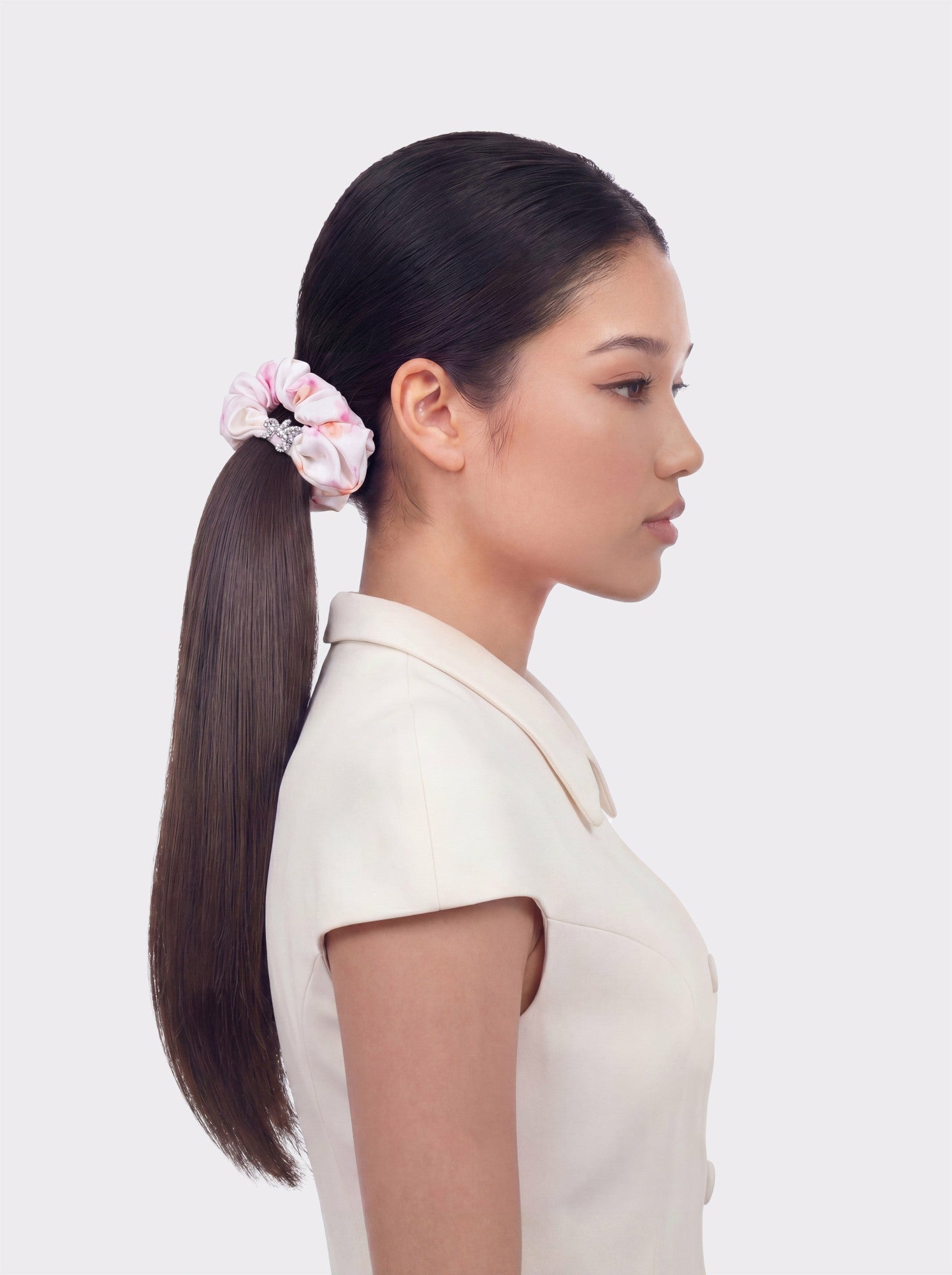 Nana Jacqueline Novella Crystal Logo Ivory Hair Tie White