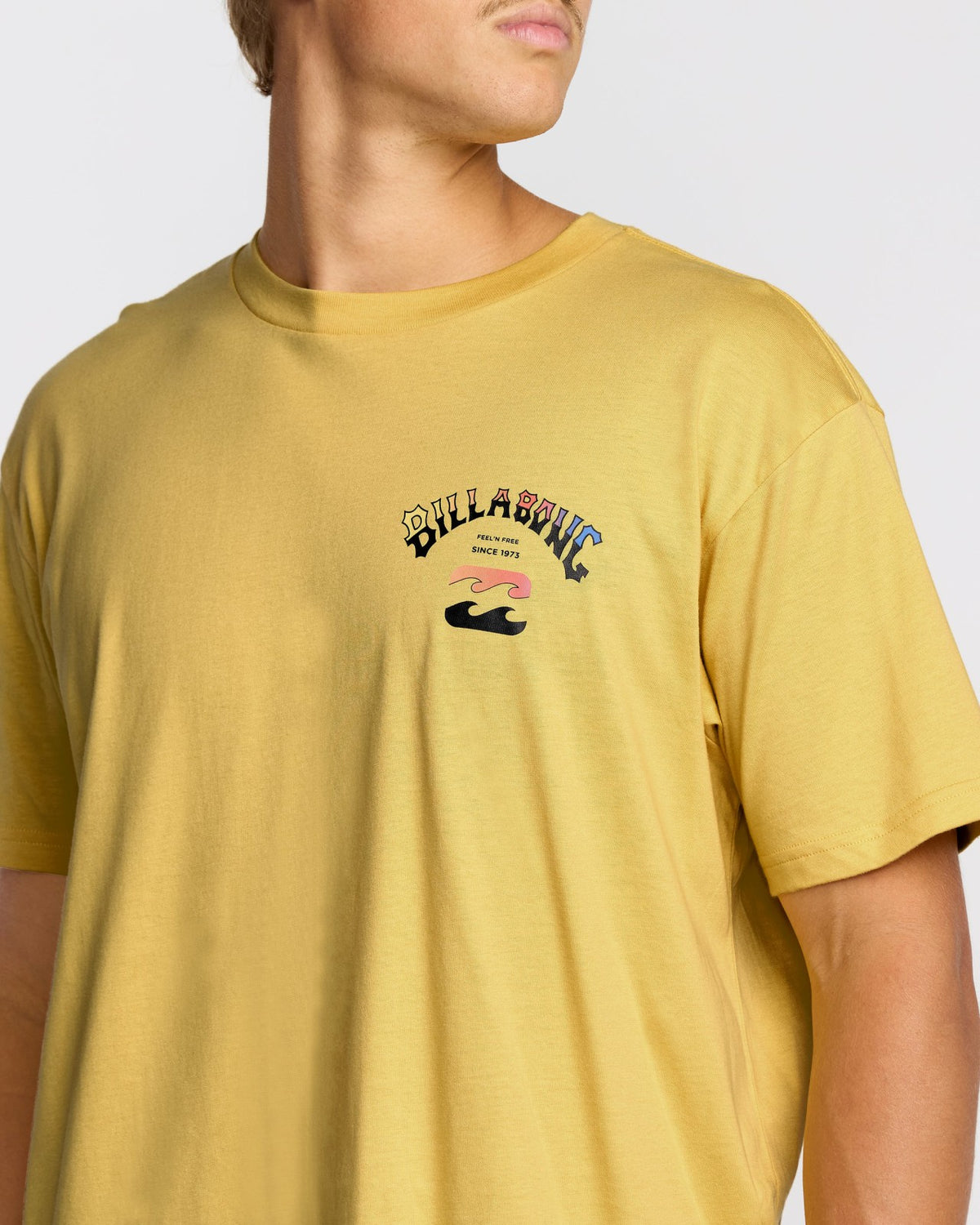 Billabong Arch Fade Premium Short Sleeve T-Shirt - Dust Yellow