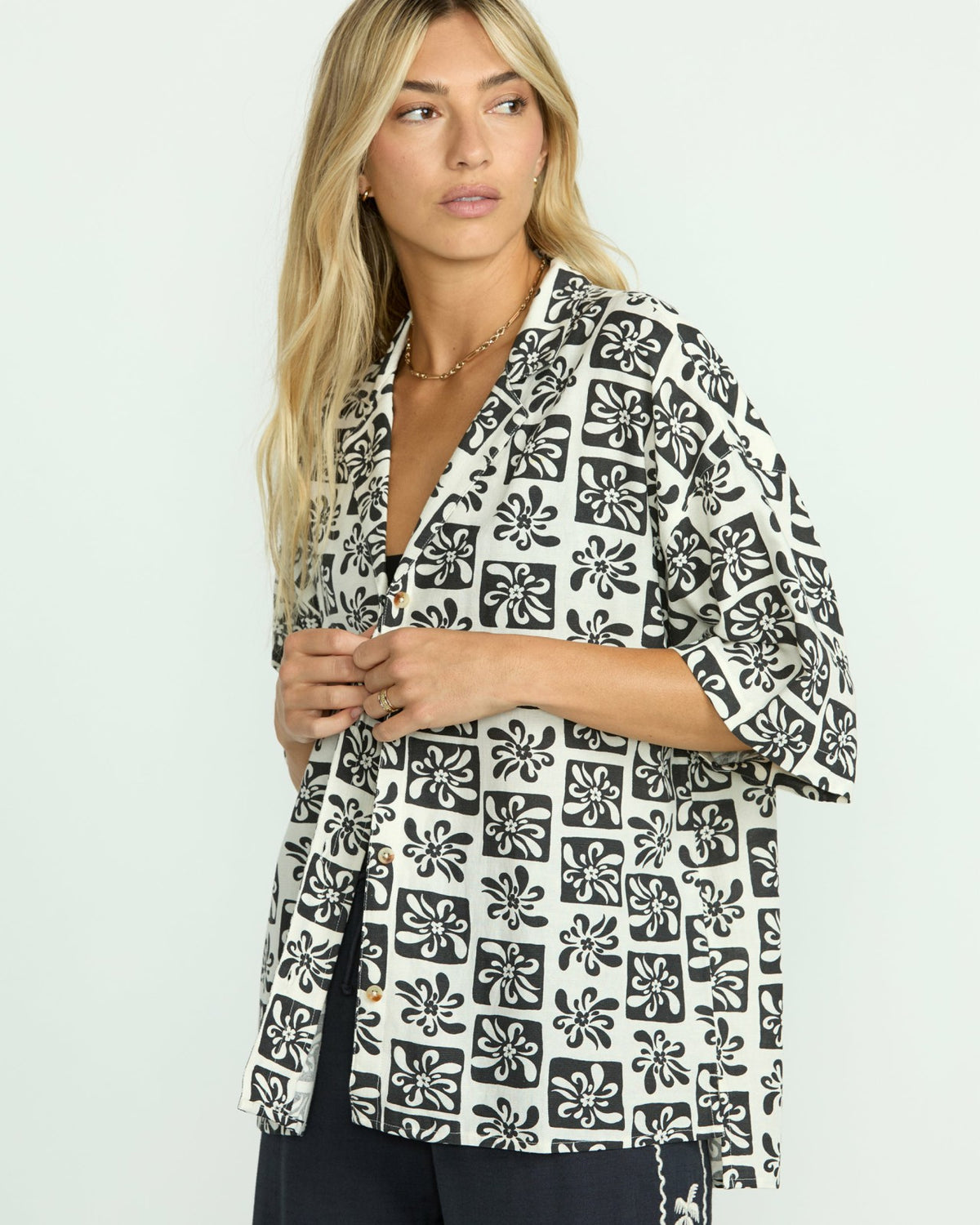 Billabong Beach Side Printed Short Sleeve Shirt - Black Sands