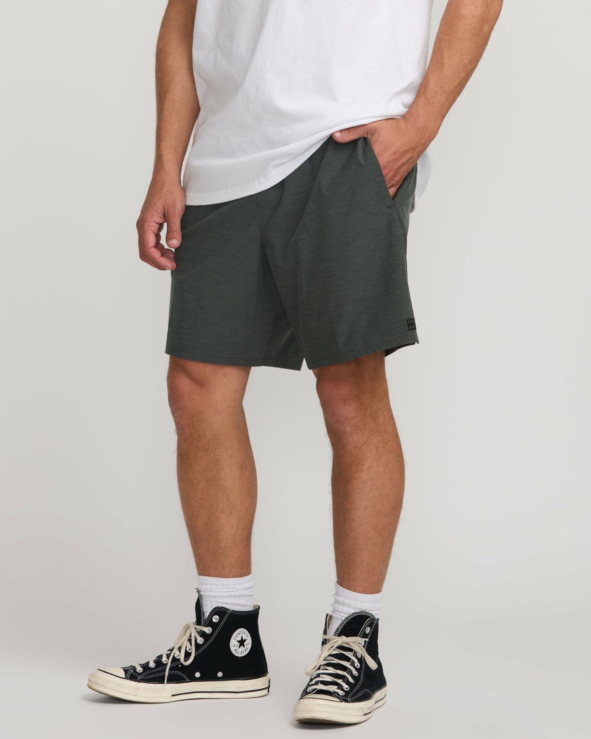 Billabong Crossfire Elastic Submersible 18" Hybrid Shorts - Asphalt