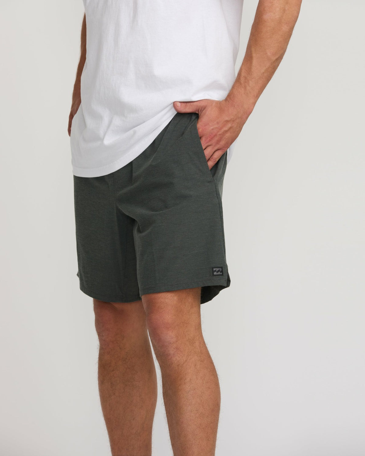 Billabong Crossfire Elastic Submersible 18" Hybrid Shorts - Asphalt