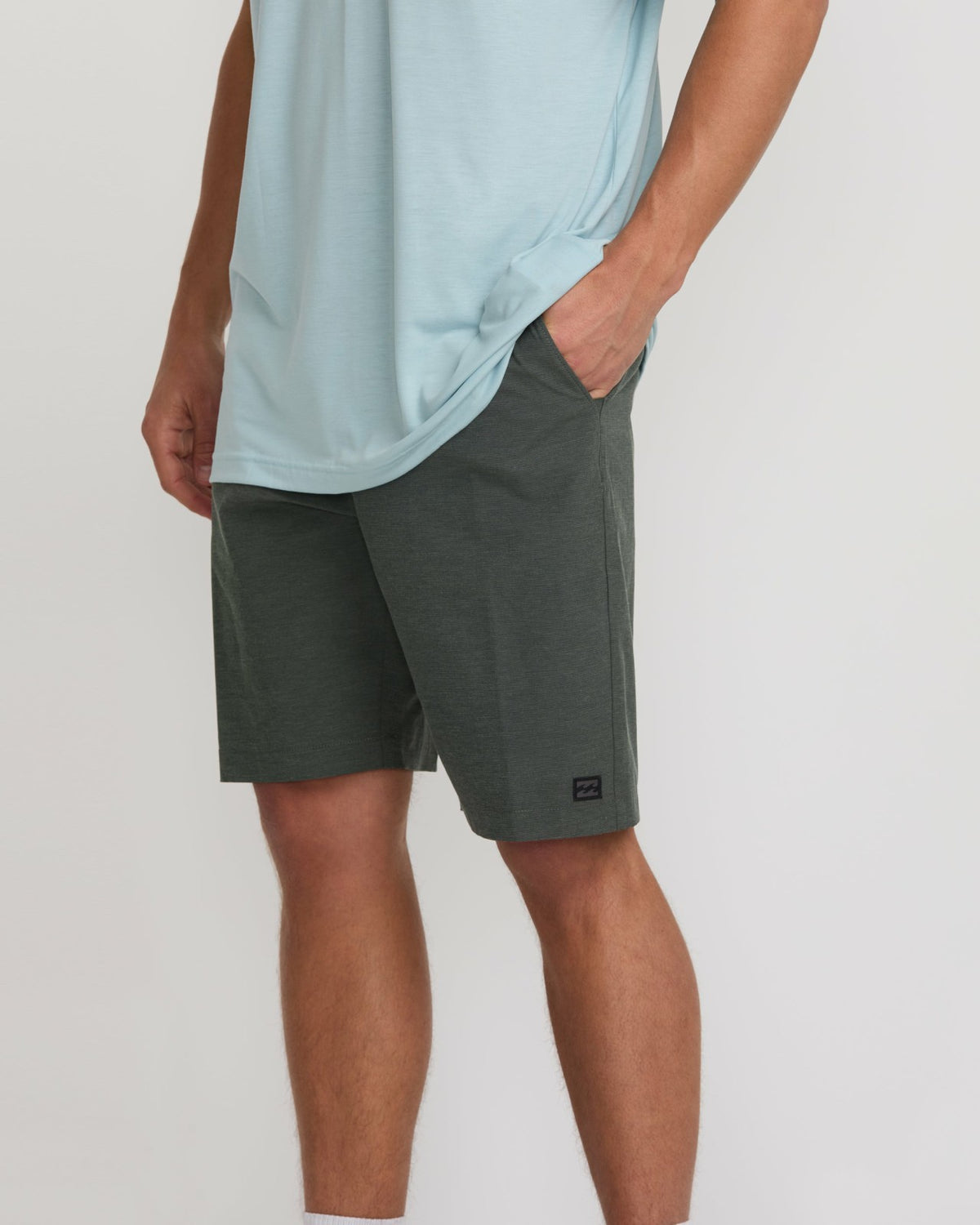 Billabong Crossfire Submersible 21" Hybrid Shorts - Asphalt