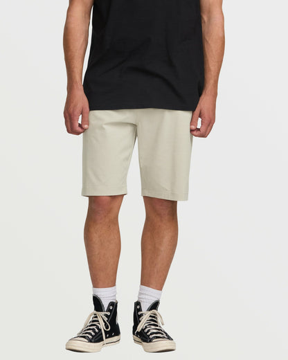 Billabong Crossfire Submersible 21" Hybrid Shorts - Bleached Sand