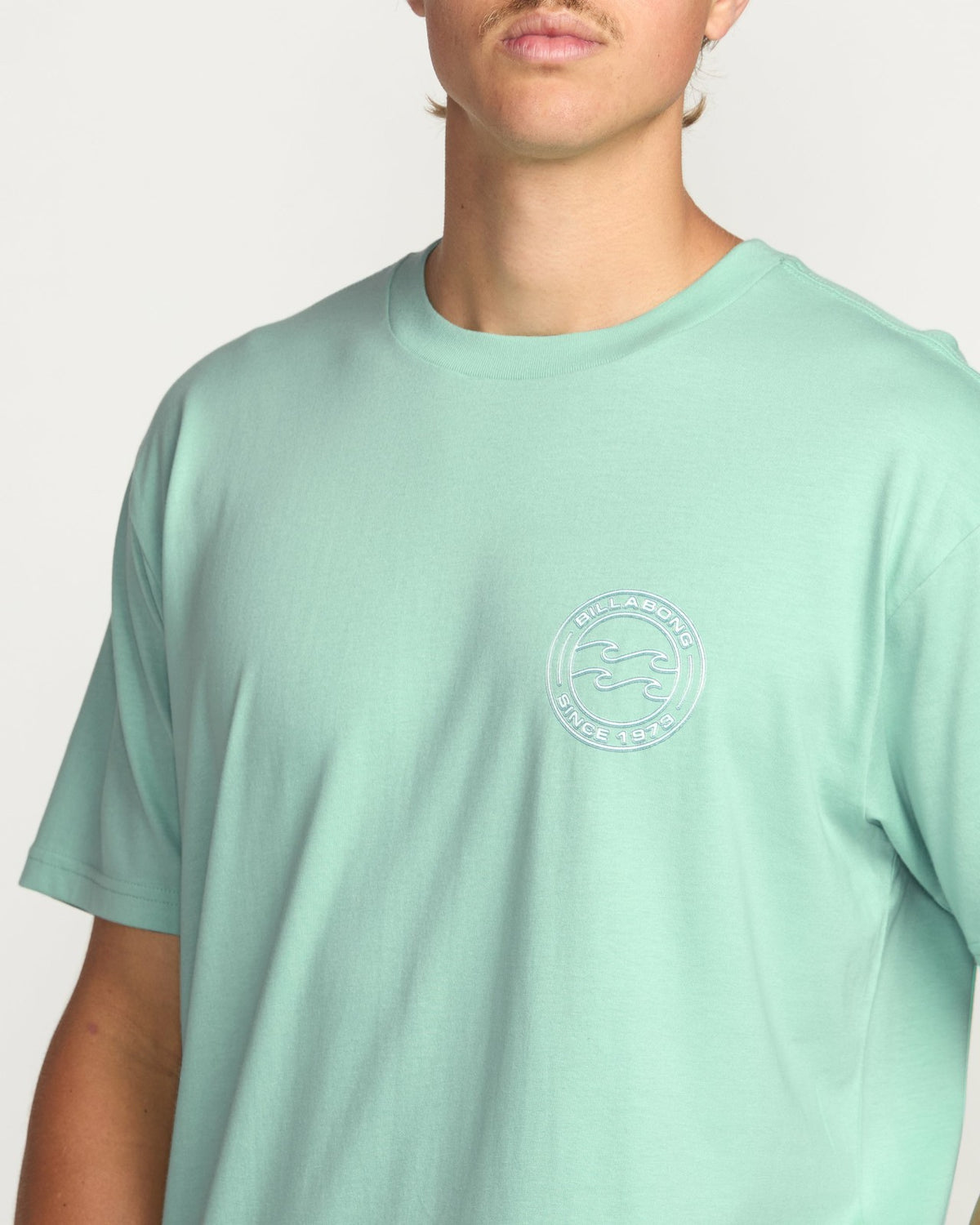 Billabong Hollow Premium Tee - Bermuda