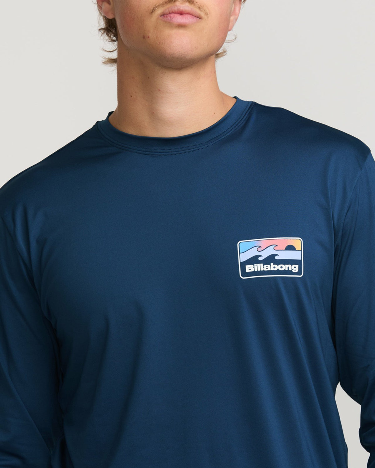 Billabong Runner Loose Fit Long Sleeve Surf Tee - Midnight