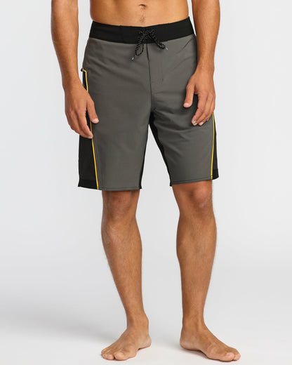 Billabong Straddie Pro Performance 20" Boardshorts - Pewter