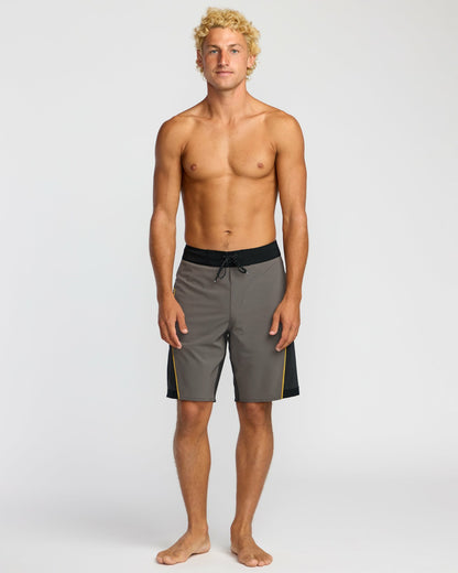 Billabong Straddie Pro Performance 20" Boardshorts - Pewter