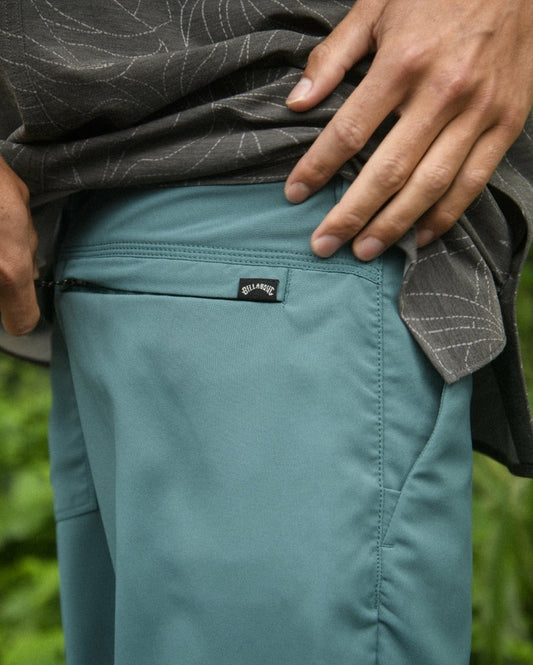 Billabong Surftrek Journey 20" Hybrid Shorts - Marine