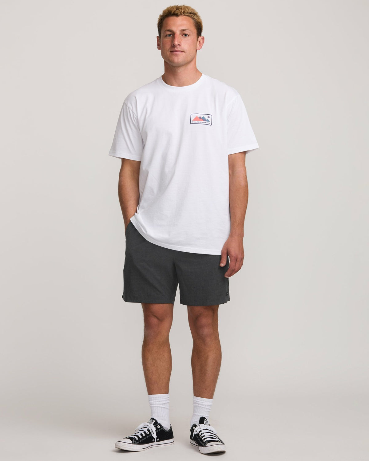 Billabong Surftrek Perforated Elastic 17" Hybrid Shorts - Black
