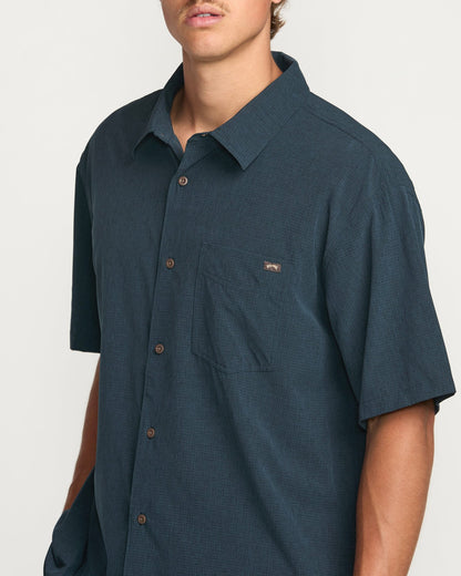 Billabong Surftrek Perf Short Sleeve Shirt - Navy